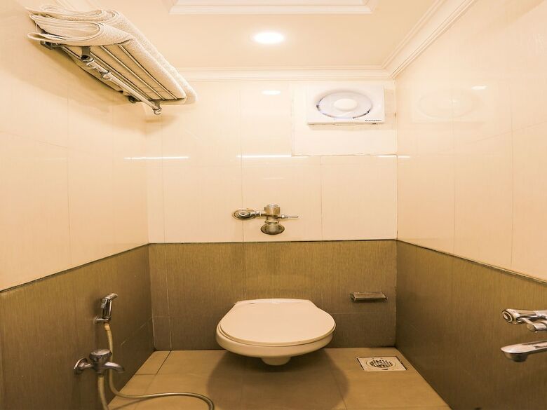 Hotel Oyo Flagship 047 Railway Station Surat