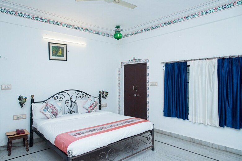 Oyo 10704 Hotel Lake Haveli