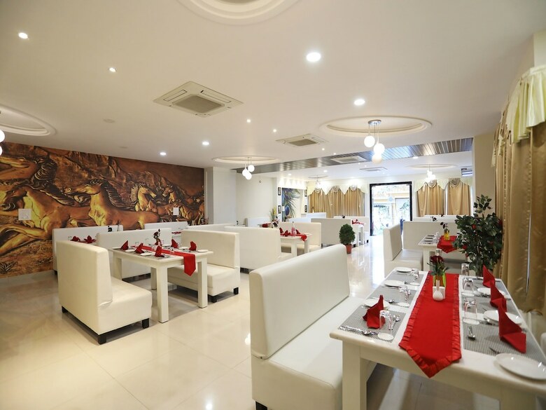 Capital O 9972 Hotel Donachie