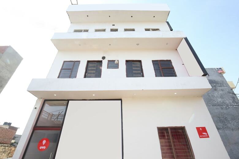 Oyo 11497 Hotel Sharnam