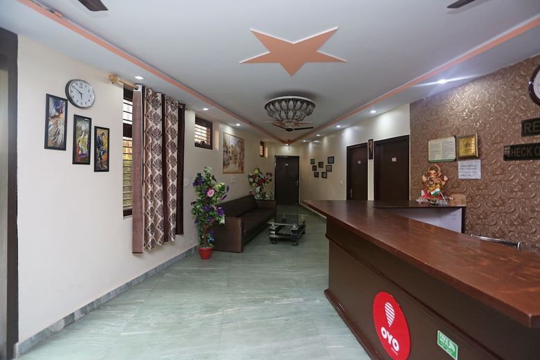 Hotel Oyo 9369 Raj Paradise