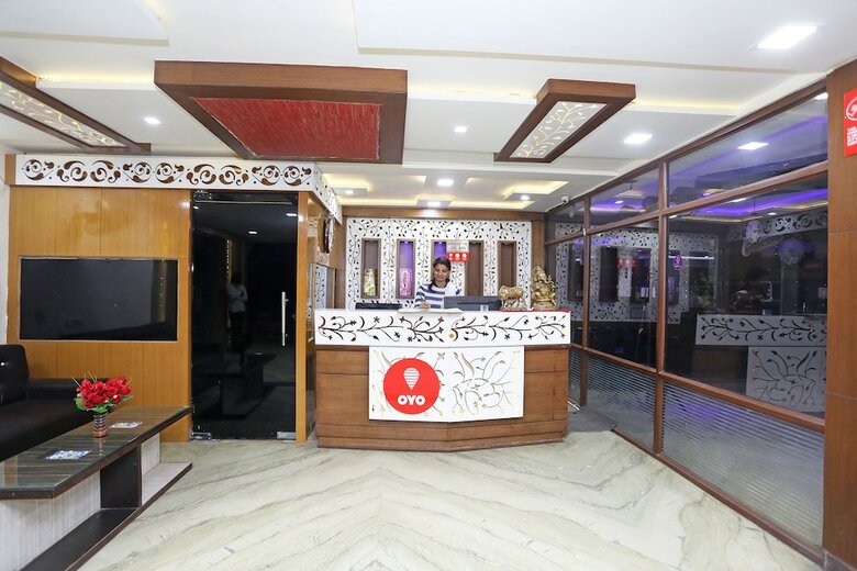 Oyo 11005 Hotel Shanti Palace