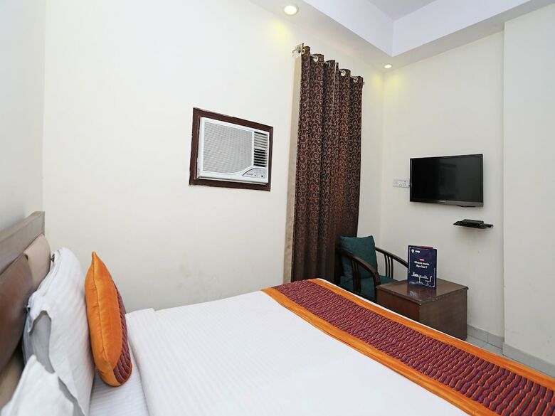 Oyo 4882 Hotel Golden Park