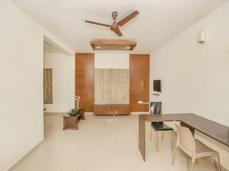 Hotel Oyo 10722 Simera Service Apartments