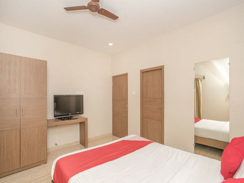 Hotel Oyo 10722 Simera Service Apartments