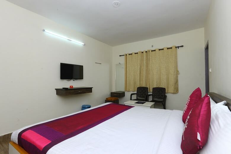 Hotel Oyo 9184 Lumino Skypark