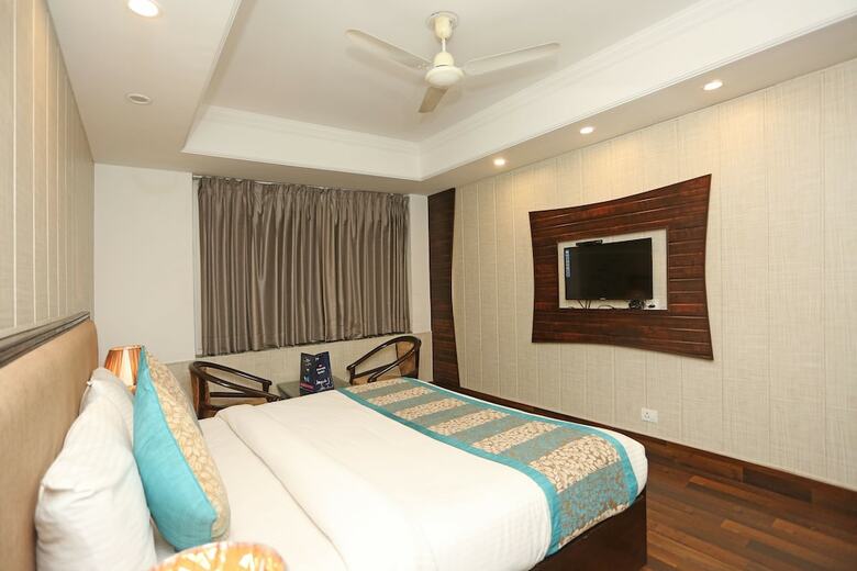 Hotel Oyo 11451 The Avenue Residency