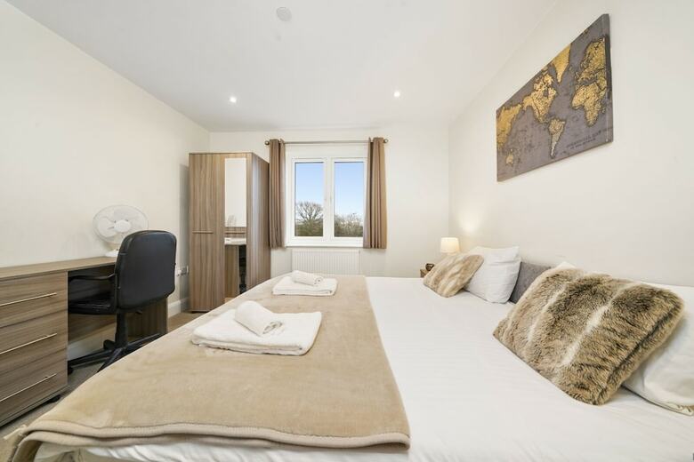 Heathrow Living Serviced Apartments By Ferndale