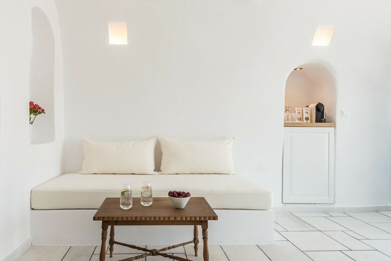 Apartamentos Chelidonia Luxury Suites - Adults Only