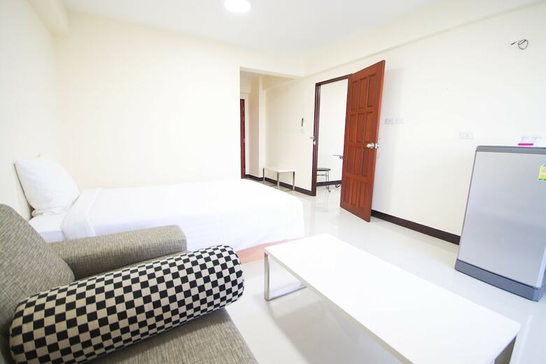 Hotel White House Bizotel
