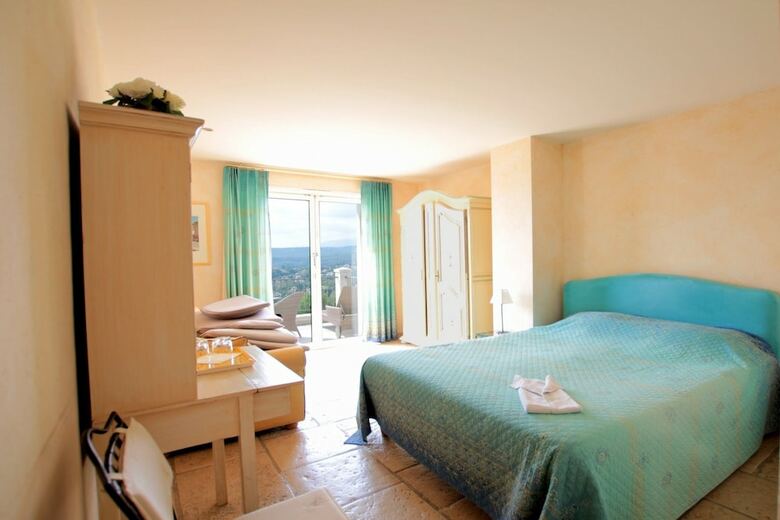 Hotel Les Cavaliers De Saint Paul B&B
