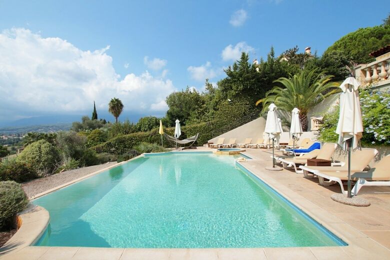 Hotel Les Cavaliers De Saint Paul B&B