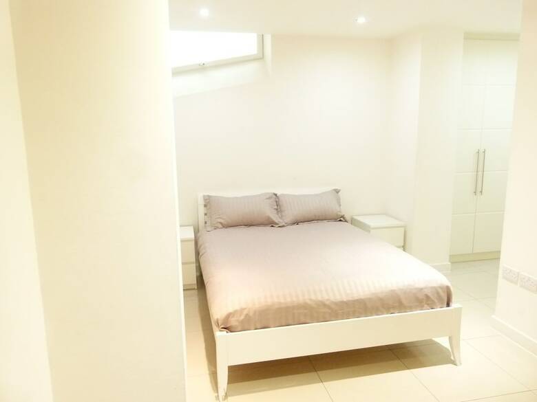 Ss Property Hub - Large Apartment Near Hyde Park