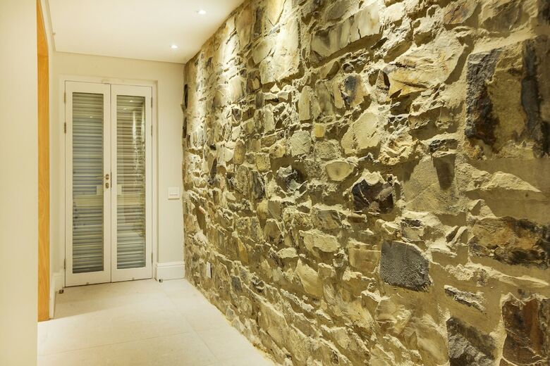 53 On Napier - Three Bedroom Apartment, Sleeps 6