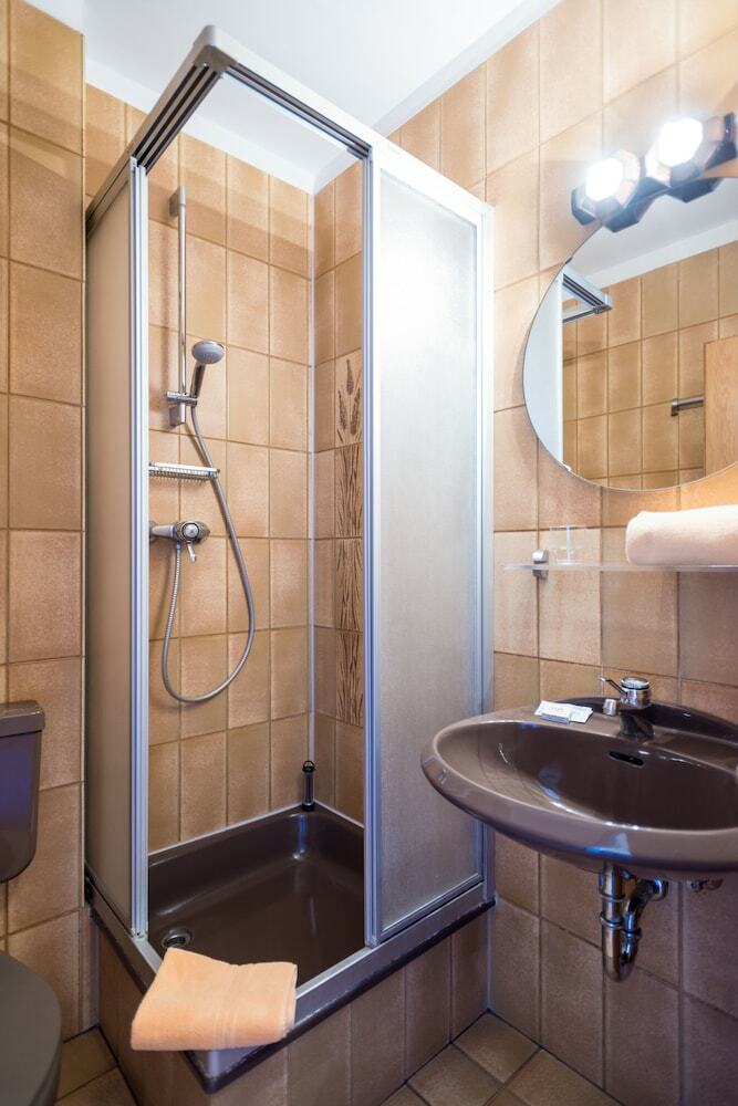 Hostal Rheinterrassen Hotel Caf� Restaurant