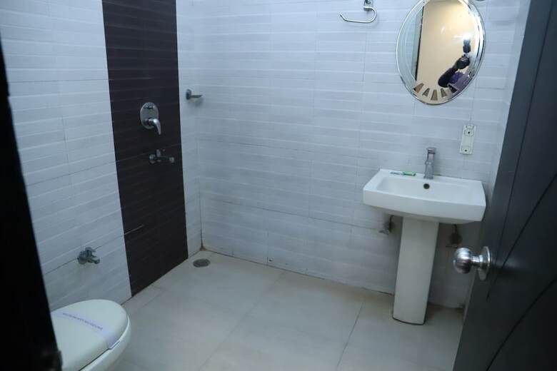 Airport Hotel Aerocity Inn