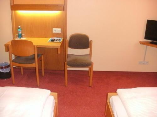 Hostal Gasthof Landhotel Gr�ner Baum