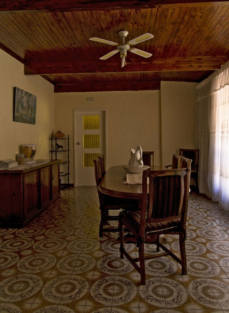 Motsolga Bed And Breakfast