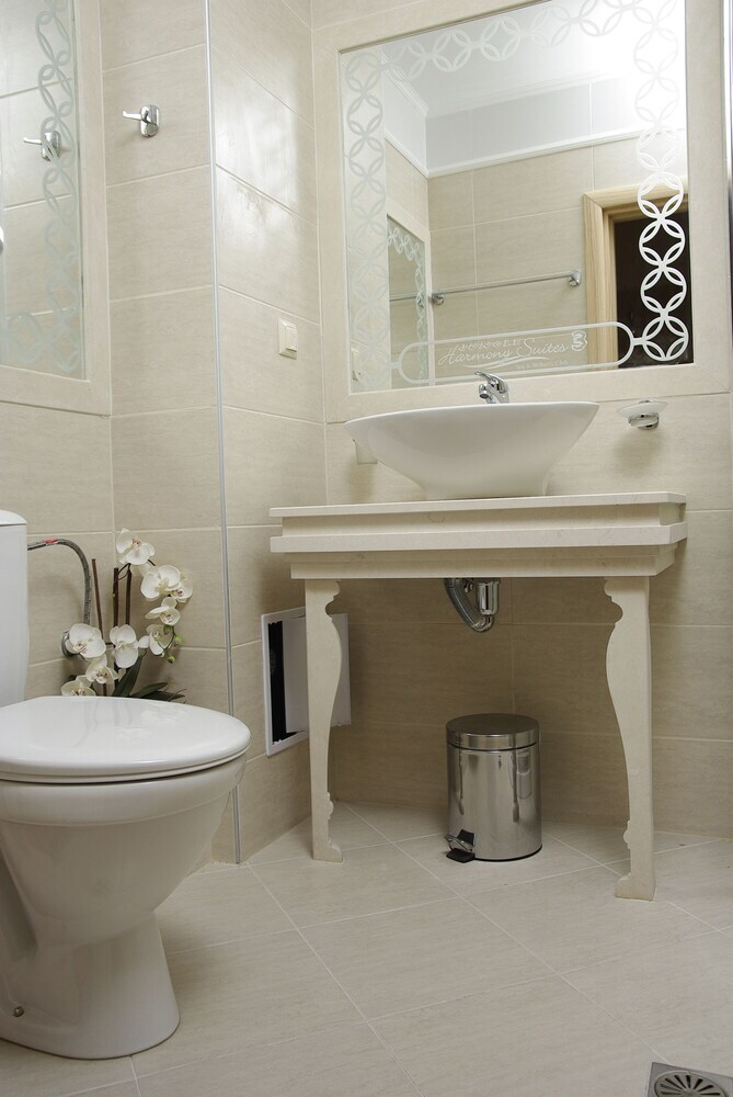 Hotel Harmony Suites 2&3