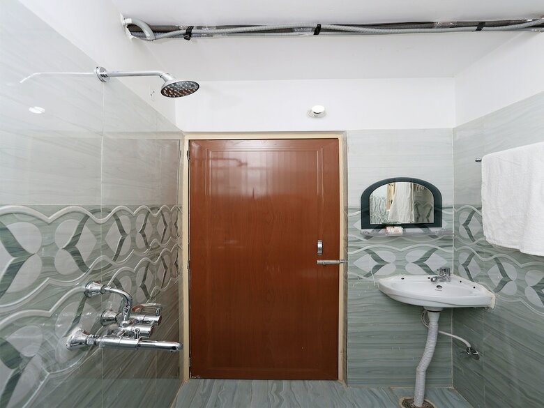 Hotel Oyo 10456 A R Residency