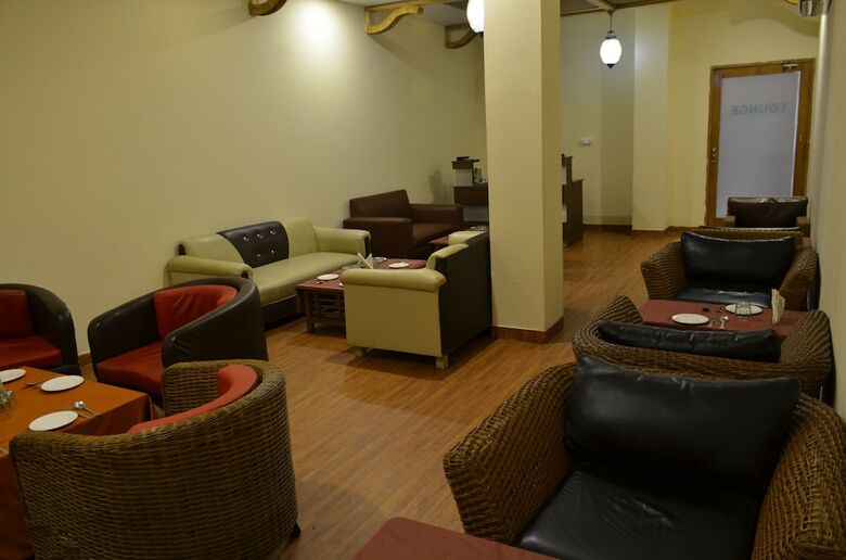 Oyo 5389 Hotel Polo Club