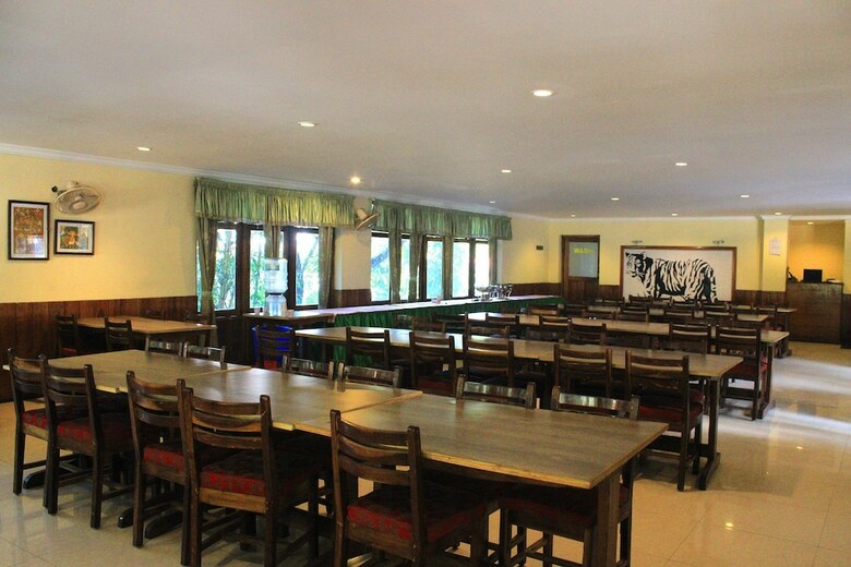 Oyo 2887 Hotel Sn International