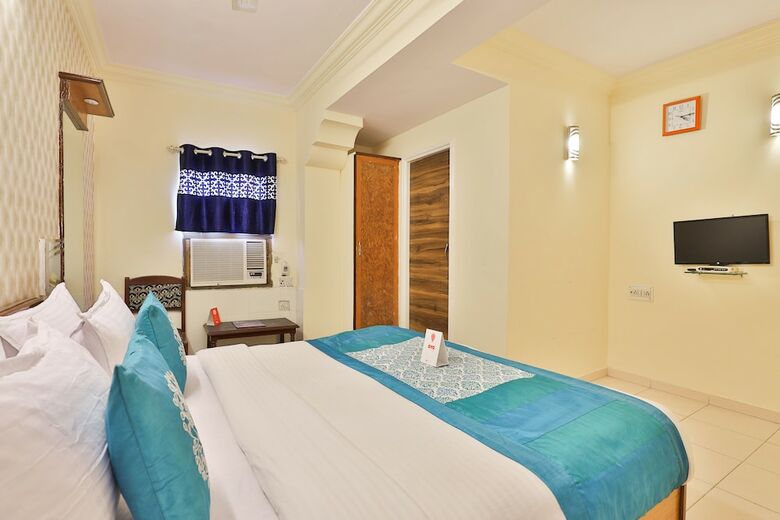 Oyo 11650 Hotel Grand Apple