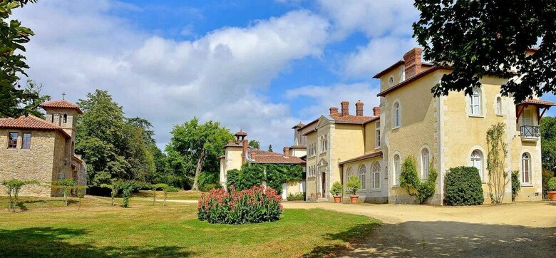 Chambres D'h�tes Domaine De La Corbe