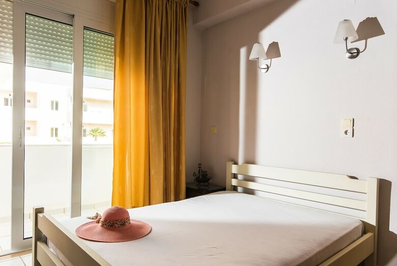 Apartamentos Yiannis Manos