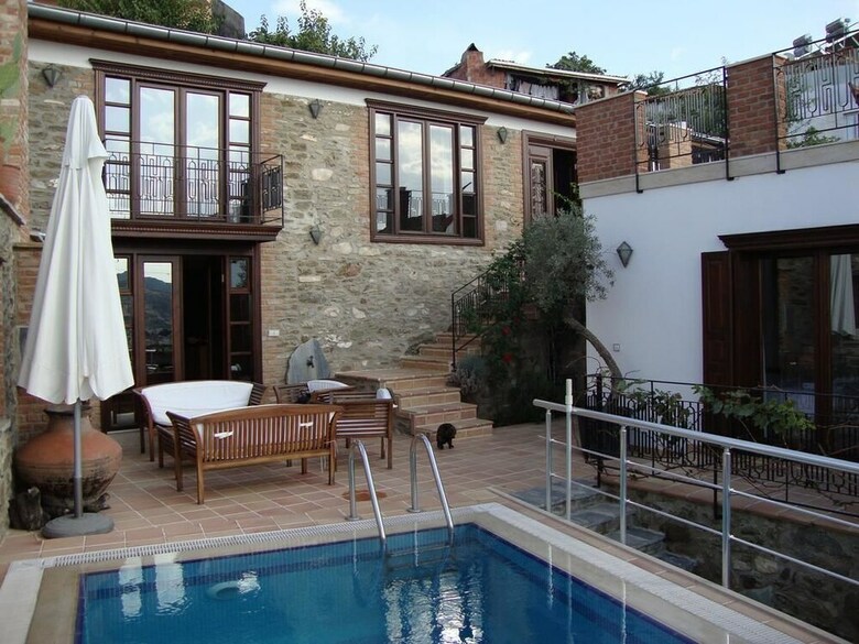 Villa Stone House