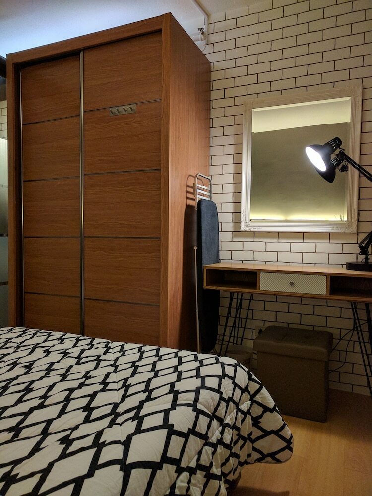 1br Unit For Rent One Oasis Condominium