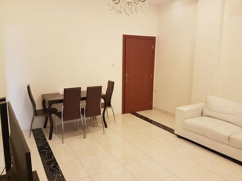 Aparthotel Grand Plaza Apartments 1