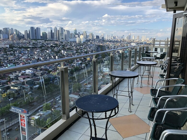 Migz N Tons Place At Cypress Towers