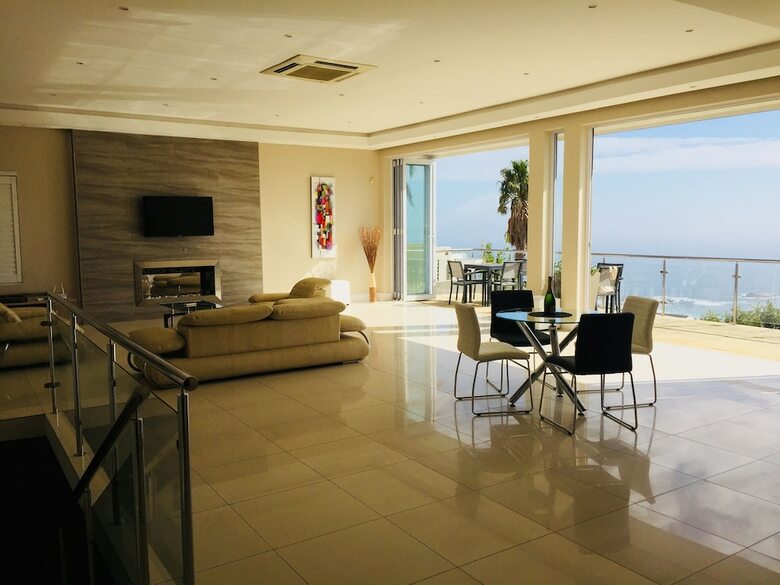 Villa House Havana Camps Bay