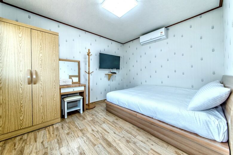 Hotel Dreaming Jeju Pension