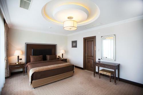 Chinar Hotel & Spa