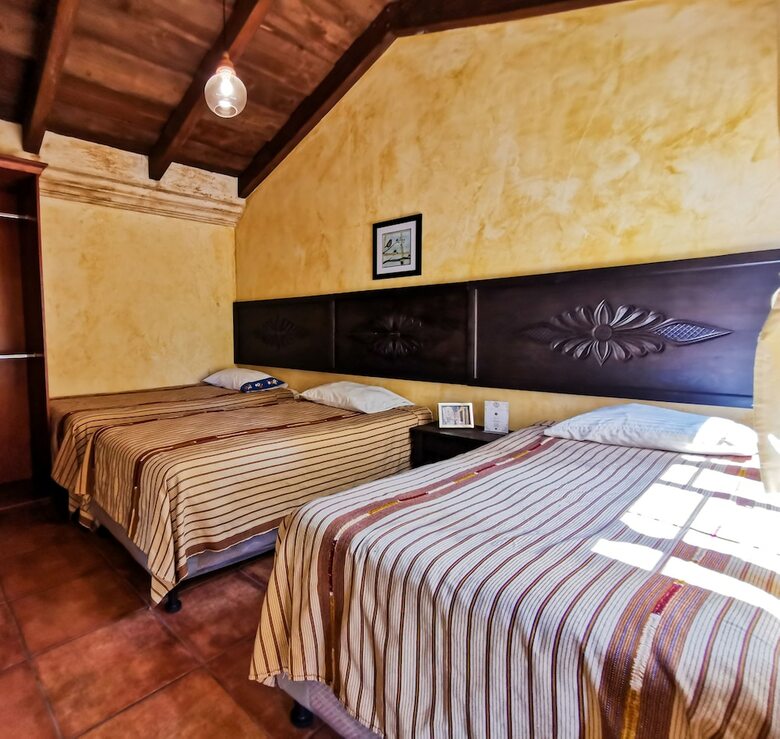 Bed & Breakfast Central Bougainvillea