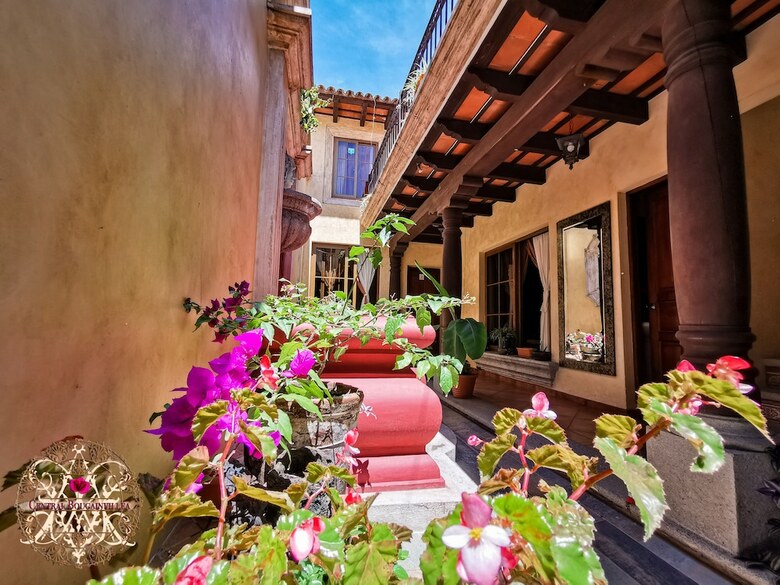 Bed & Breakfast Central Bougainvillea