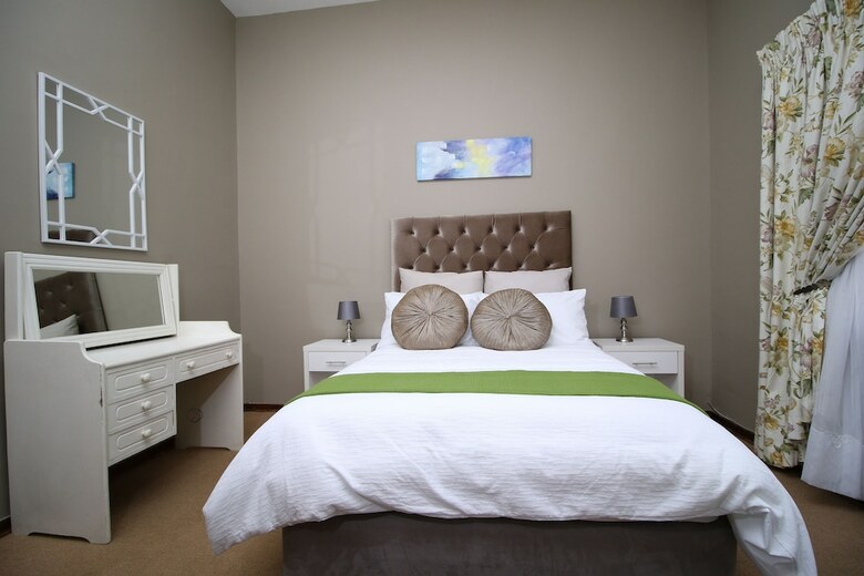 Hotel Waterfall Guesthouse