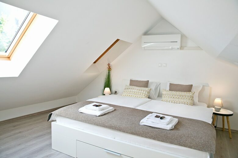 Aparthotel Apartments Hi?a Pod Gradom