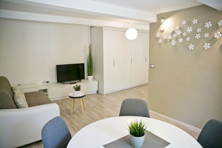 Aparthotel Apartments Hi?a Pod Gradom