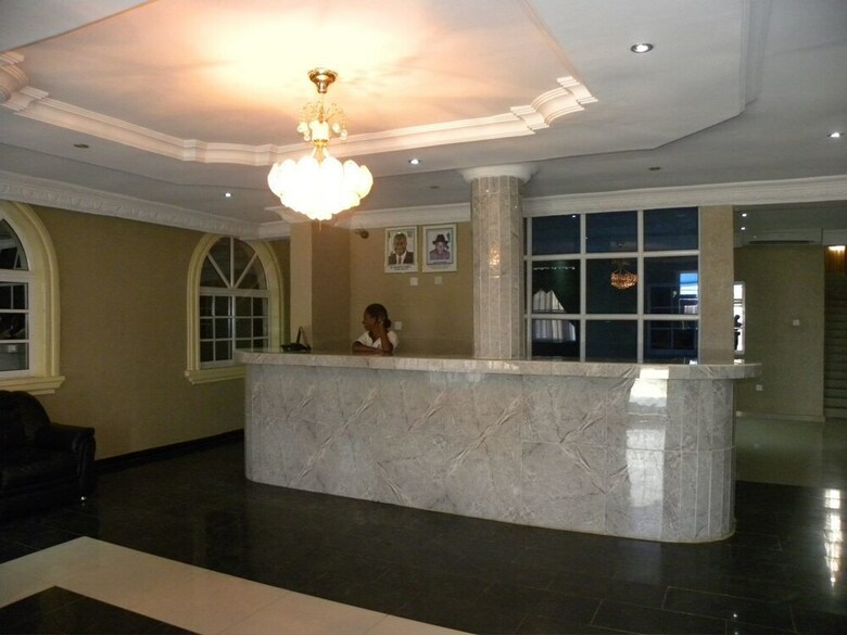 Hotel Grandy Suites