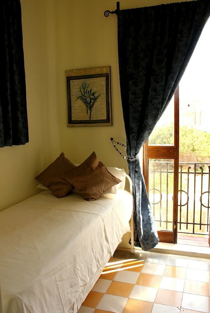Hotel Maleth Inn Guest House
