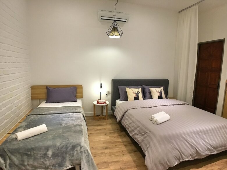 Hotel Ibook 4 - Deluxe 2bedroom Gurney Suites