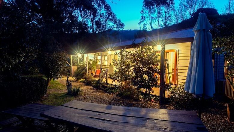 Mystic View Cottage Wandiligong