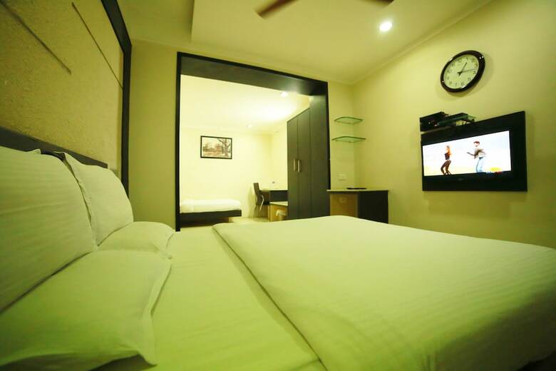 Hotel Sriram International
