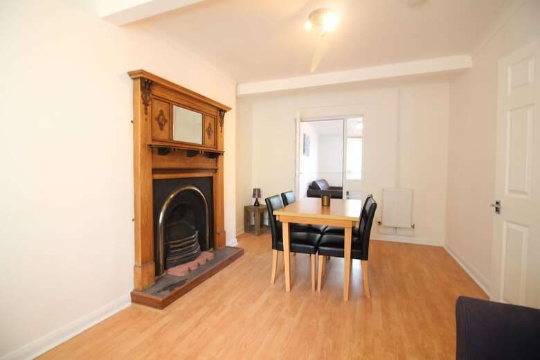 Apartamentos Airport Lodge Norwich