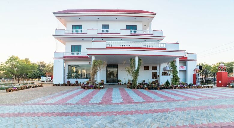 Hotel Teja Garden