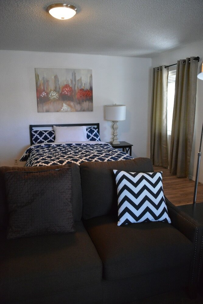 Posada Mojave Trails Inn And Suites