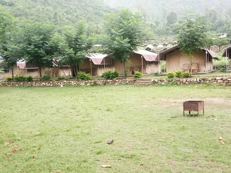 Hotel Adb Rooms Adventure Guru